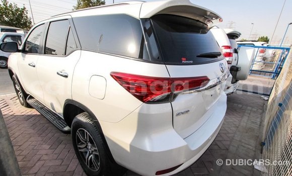 Buy Import Toyota Fortuner White Car in Import - Dubai in Hhohho Buy Import Toyota Fortuner White Car in Import - Dubai in Hhohho