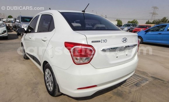 Buy Import Hyundai i10 White Car in Import - Dubai in Hhohho Buy Import Hyundai i10 White Car in Import - Dubai in Hhohho