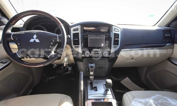 Buy Import Mitsubishi Pajero White Car in Import - Dubai in Hhohho Buy Import Mitsubishi Pajero White Car in Import - Dubai in Hhohho