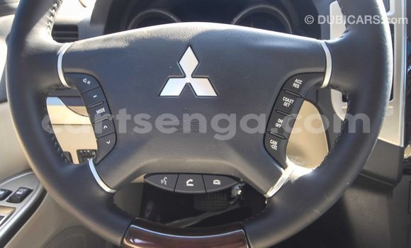 Buy Import Mitsubishi Pajero White Car in Import - Dubai in Hhohho Buy Import Mitsubishi Pajero White Car in Import - Dubai in Hhohho