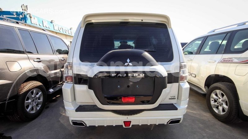 Big with watermark mitsubishi pajero hhohho import dubai 12230