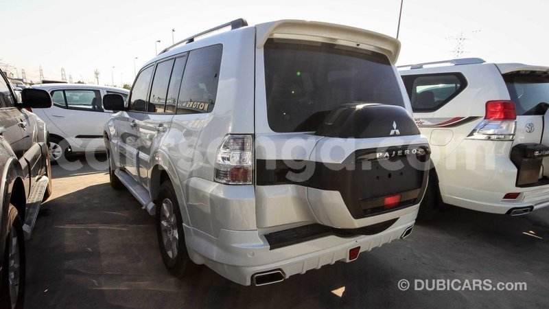 Big with watermark mitsubishi pajero hhohho import dubai 12230