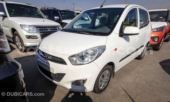 Buy Import Hyundai i10 White Car in Import - Dubai in Hhohho Buy Import Hyundai i10 White Car in Import - Dubai in Hhohho