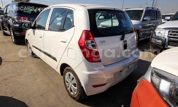Buy Import Hyundai i10 White Car in Import - Dubai in Hhohho Buy Import Hyundai i10 White Car in Import - Dubai in Hhohho