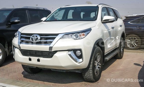 Buy Import Toyota Fortuner White Car in Import - Dubai in Hhohho Buy Import Toyota Fortuner White Car in Import - Dubai in Hhohho