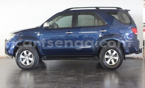 Nunua Ilio tumika Toyota Fortuner Blue Gari ndani ya Big Bend nchini Wilaya ya Lubombo Nunua Ilio tumika Toyota Fortuner Blue Gari ndani ya Big Bend nchini Wilaya ya Lubombo