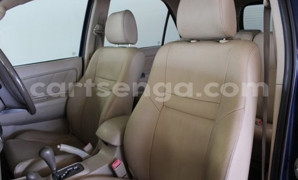 Nunua Ilio tumika Toyota Fortuner Blue Gari ndani ya Big Bend nchini Wilaya ya Lubombo Nunua Ilio tumika Toyota Fortuner Blue Gari ndani ya Big Bend nchini Wilaya ya Lubombo