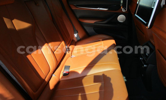 Nunua Ilio tumika BMW X6 M Silver Gari ndani ya Bulembu nchini Hhohho Nunua Ilio tumika BMW X6 M Silver Gari ndani ya Bulembu nchini Hhohho