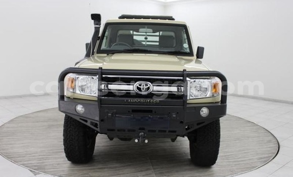Nunua Ilio tumika Toyota Land Cruiser Beige Gari ndani ya Bulembu nchini Hhohho Nunua Ilio tumika Toyota Land Cruiser Beige Gari ndani ya Bulembu nchini Hhohho