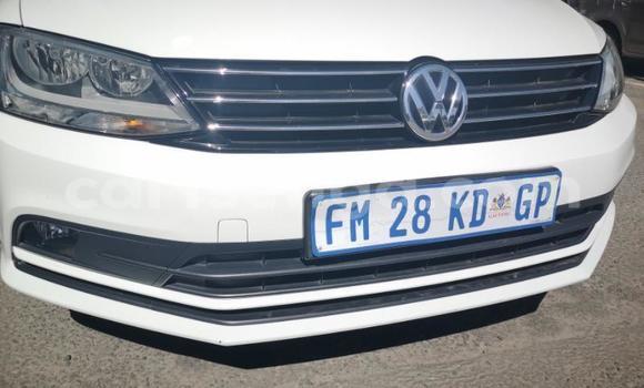 Acheter Occasion Voiture Volkswagen Jetta Blanc à Simunye, Lubombo District Acheter Occasion Voiture Volkswagen Jetta Blanc à Simunye, Lubombo District