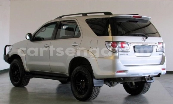 Buy Used Toyota Fortuner Beige Car in Ezulwini in Hhohho Buy Used Toyota Fortuner Beige Car in Ezulwini in Hhohho