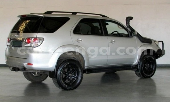 Buy Used Toyota Fortuner Beige Car in Ezulwini in Hhohho Buy Used Toyota Fortuner Beige Car in Ezulwini in Hhohho
