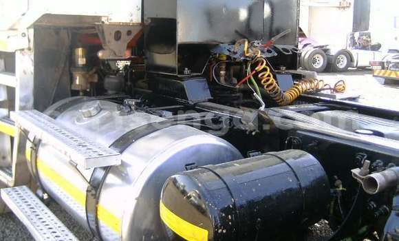 Buy Used Caterpillar 120 White Truck in Mbabane in Manzini Buy Used Caterpillar 120 White Truck in Mbabane in Manzini