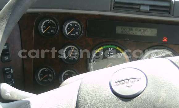 Buy Used Caterpillar 120 White Truck in Mbabane in Manzini Buy Used Caterpillar 120 White Truck in Mbabane in Manzini