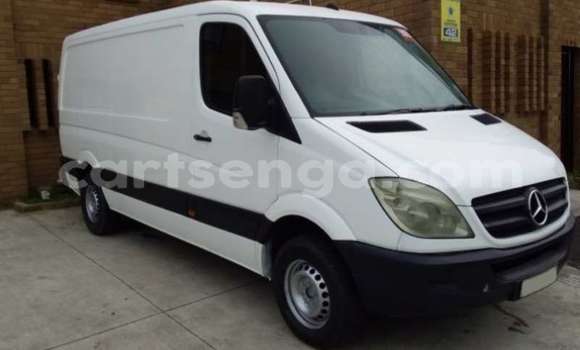 Buy Used Mercedes Viano White Car in Mbabane in Manzini