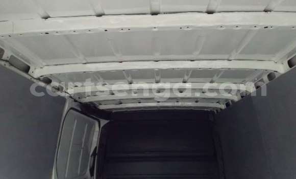 Buy Used Mercedes Viano White Car in Mbabane in Manzini Buy Used Mercedes Viano White Car in Mbabane in Manzini