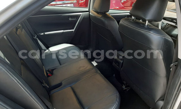 Nunua Ilio tumika Toyota Corolla Silver Gari ndani ya Ezulwini nchini Hhohho Nunua Ilio tumika Toyota Corolla Silver Gari ndani ya Ezulwini nchini Hhohho