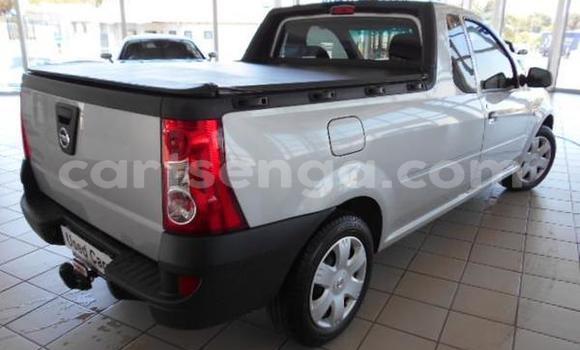 Nunua Ilio tumika Nissan NP 300 Silver Gari ndani ya Hlatikulu nchini Wilaya ya Shiselweni Nunua Ilio tumika Nissan NP 300 Silver Gari ndani ya Hlatikulu nchini Wilaya ya Shiselweni