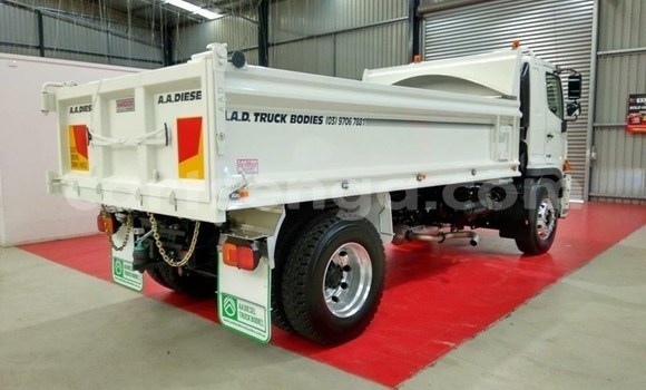 Acheter Occasion Utilitaire Hino Ranger Blanc à Bulembu, Hhohho Acheter Occasion Utilitaire Hino Ranger Blanc à Bulembu, Hhohho