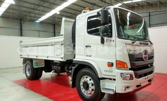 Acheter Occasion Utilitaire Hino Ranger Blanc à Bulembu, Hhohho Acheter Occasion Utilitaire Hino Ranger Blanc à Bulembu, Hhohho