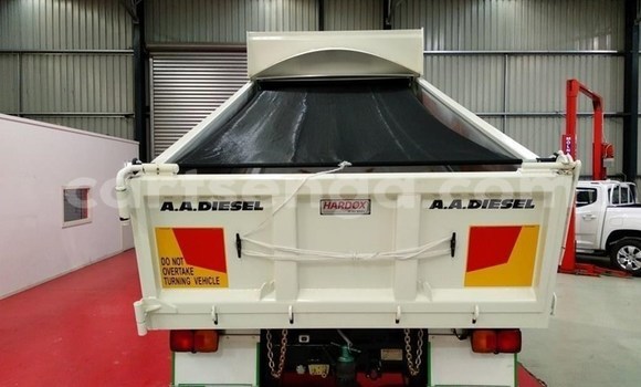 Acheter Occasion Utilitaire Hino Ranger Blanc à Bulembu, Hhohho Acheter Occasion Utilitaire Hino Ranger Blanc à Bulembu, Hhohho