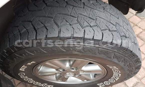 Acheter Occasion Voiture Toyota Hilux Blanc à Ngomane, Lubombo District Acheter Occasion Voiture Toyota Hilux Blanc à Ngomane, Lubombo District