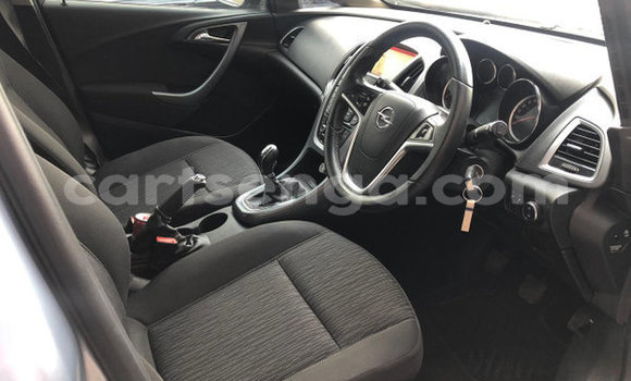 Nunua Ilio tumika Toyota Hilux White Gari ndani ya Bulembu nchini Hhohho Nunua Ilio tumika Toyota Hilux White Gari ndani ya Bulembu nchini Hhohho