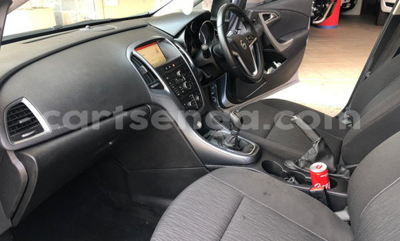 Nunua Ilio tumika Toyota Hilux White Gari ndani ya Bulembu nchini Hhohho Nunua Ilio tumika Toyota Hilux White Gari ndani ya Bulembu nchini Hhohho