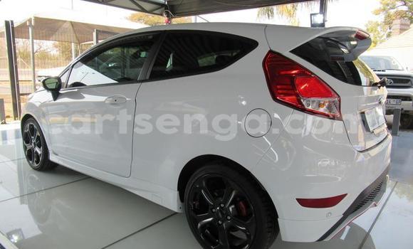 Acheter Occasion Voiture Ford Fiesta ST Blanc à Big Bend, Lubombo Acheter Occasion Voiture Ford Fiesta ST Blanc à Big Bend, Lubombo