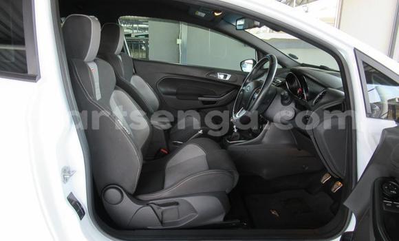 Acheter Occasion Voiture Ford Fiesta ST Blanc à Big Bend, Lubombo Acheter Occasion Voiture Ford Fiesta ST Blanc à Big Bend, Lubombo