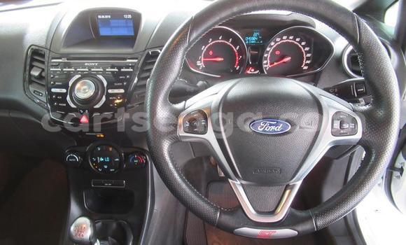 Acheter Occasion Voiture Ford Fiesta ST Blanc à Big Bend, Lubombo Acheter Occasion Voiture Ford Fiesta ST Blanc à Big Bend, Lubombo