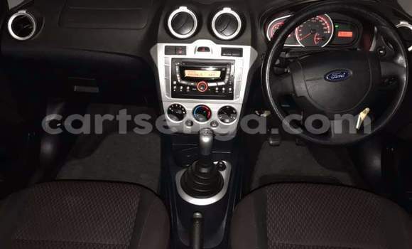 Nunua Ilio tumika Ford Fiesta Silver Gari ndani ya Ezulwini nchini Hhohho Nunua Ilio tumika Ford Fiesta Silver Gari ndani ya Ezulwini nchini Hhohho