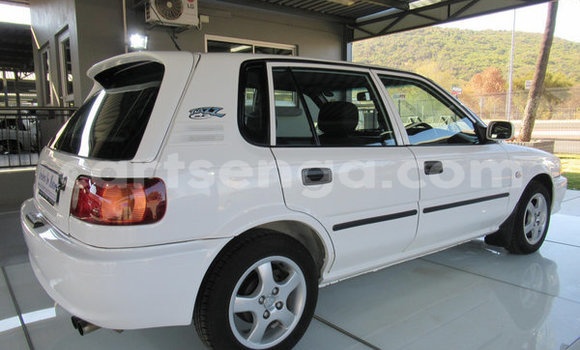 Acheter Occasion Voiture Toyota Corolla Blanc à Hlatikulu, Shiselweni District Acheter Occasion Voiture Toyota Corolla Blanc à Hlatikulu, Shiselweni District