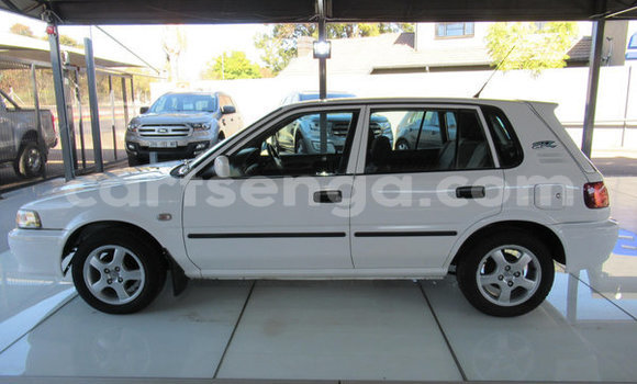 Acheter Occasion Voiture Toyota Corolla Blanc à Hlatikulu, Shiselweni District Acheter Occasion Voiture Toyota Corolla Blanc à Hlatikulu, Shiselweni District