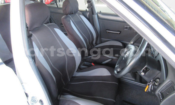 Acheter Occasion Voiture Toyota Corolla Blanc à Hlatikulu, Shiselweni District Acheter Occasion Voiture Toyota Corolla Blanc à Hlatikulu, Shiselweni District