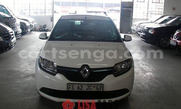 Buy Used Renault Safrane White Car in Mbabane in Manzini Buy Used Renault Safrane White Car in Mbabane in Manzini