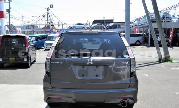 Nunua Ilio tumika Honda Stream Silver Gari ndani ya Ezulwini nchini Hhohho Nunua Ilio tumika Honda Stream Silver Gari ndani ya Ezulwini nchini Hhohho