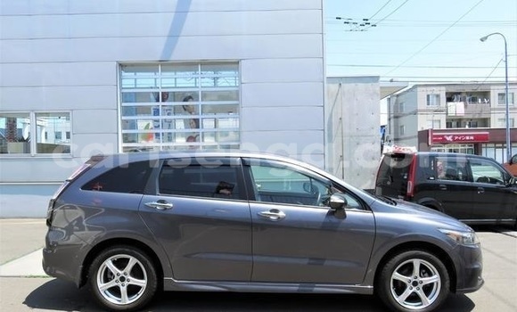 Nunua Ilio tumika Honda Stream Silver Gari ndani ya Ezulwini nchini Hhohho Nunua Ilio tumika Honda Stream Silver Gari ndani ya Ezulwini nchini Hhohho