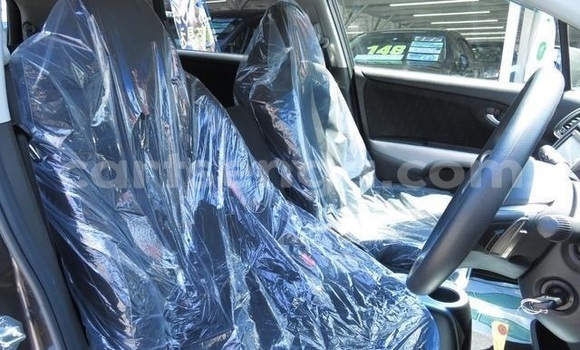 Nunua Ilio tumika Honda Stream Silver Gari ndani ya Ezulwini nchini Hhohho Nunua Ilio tumika Honda Stream Silver Gari ndani ya Ezulwini nchini Hhohho