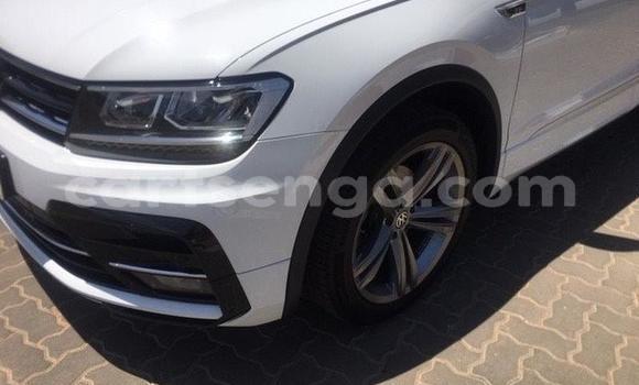Nunua Ilio tumika Volkswagen Tiguan White Gari ndani ya Manzini nchini Manzini Nunua Ilio tumika Volkswagen Tiguan White Gari ndani ya Manzini nchini Manzini