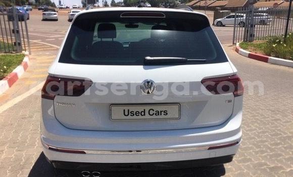 Nunua Ilio tumika Volkswagen Tiguan White Gari ndani ya Manzini nchini Manzini Nunua Ilio tumika Volkswagen Tiguan White Gari ndani ya Manzini nchini Manzini