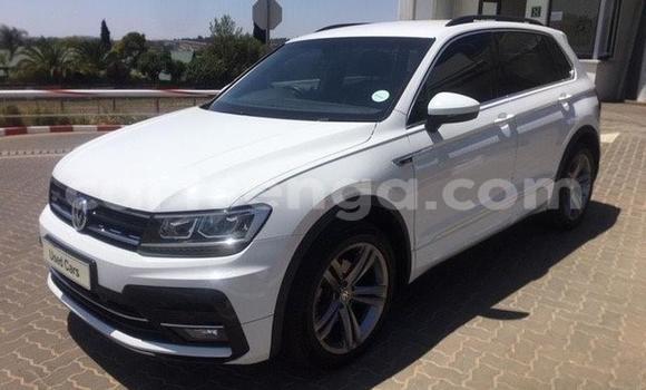 Nunua Ilio tumika Volkswagen Tiguan White Gari ndani ya Manzini nchini Manzini Nunua Ilio tumika Volkswagen Tiguan White Gari ndani ya Manzini nchini Manzini