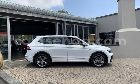 Nunua Ilio tumika Volkswagen Tiguan White Gari ndani ya Hlatikulu nchini Wilaya ya Shiselweni Nunua Ilio tumika Volkswagen Tiguan White Gari ndani ya Hlatikulu nchini Wilaya ya Shiselweni