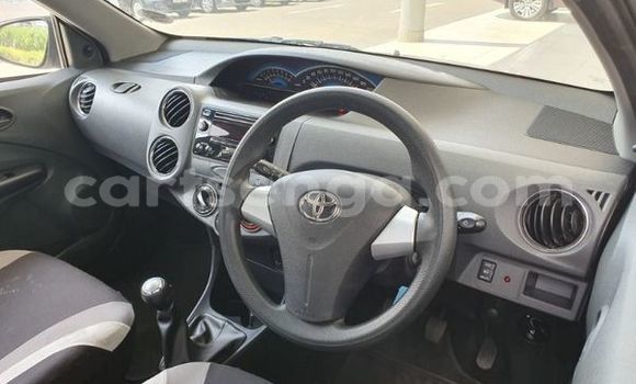 Nunua Ilio tumika Toyota Etios Beige Gari ndani ya Hluti nchini Wilaya ya Shiselweni Nunua Ilio tumika Toyota Etios Beige Gari ndani ya Hluti nchini Wilaya ya Shiselweni