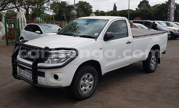 Nunua Ilio tumika Toyota Hilux White Gari ndani ya Ezulwini nchini Hhohho Nunua Ilio tumika Toyota Hilux White Gari ndani ya Ezulwini nchini Hhohho