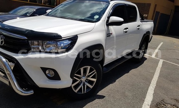Acheter Occasion Voiture Toyota Hilux Blanc à Big Bend, Lubombo Acheter Occasion Voiture Toyota Hilux Blanc à Big Bend, Lubombo