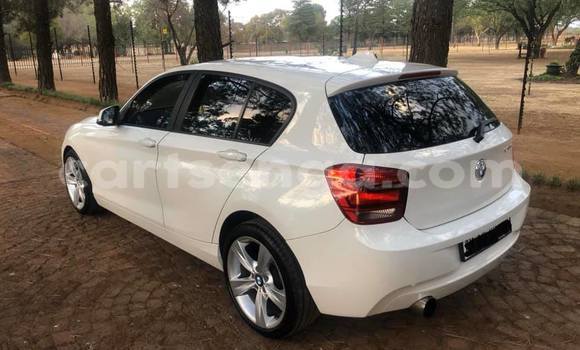Acheter Occasion Voiture BMW 1–Series Blanc à Big Bend, Lubombo Acheter Occasion Voiture BMW 1–Series Blanc à Big Bend, Lubombo