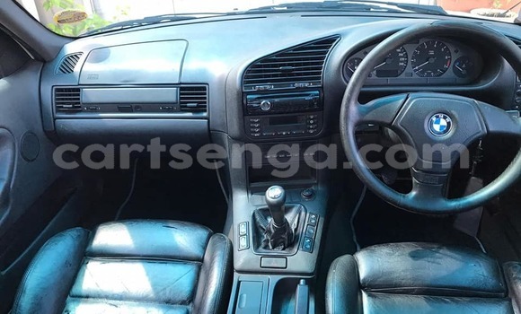 Acheter Occasion Voiture BMW 1–Series Blanc à Big Bend, Lubombo District Acheter Occasion Voiture BMW 1–Series Blanc à Big Bend, Lubombo District