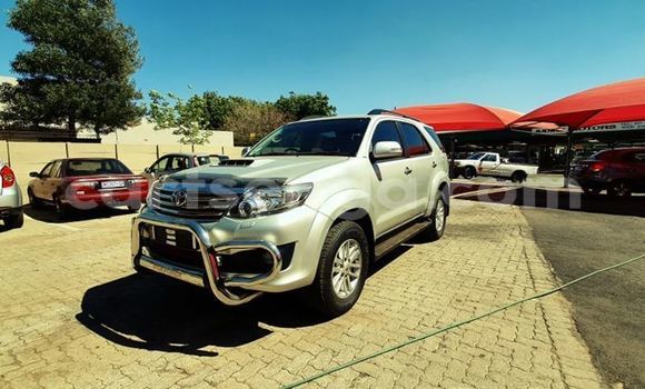 Acheter Occasion Voiture Toyota Fortuner Gris à Big Bend, Lubombo District Acheter Occasion Voiture Toyota Fortuner Gris à Big Bend, Lubombo District