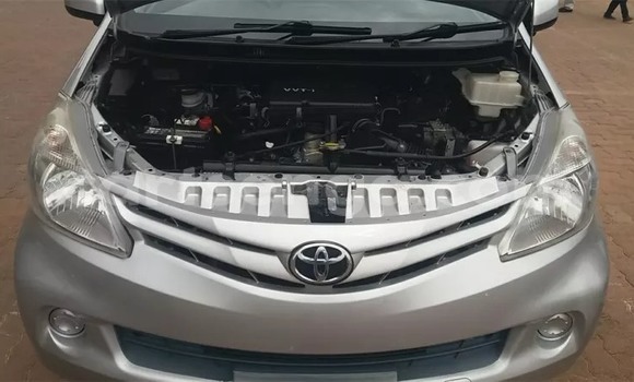 Acheter Occasion Voiture Toyota Avanza Gris à Big Bend, Lubombo Acheter Occasion Voiture Toyota Avanza Gris à Big Bend, Lubombo